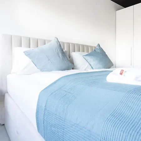 Belnoir By Bright Aparthotel